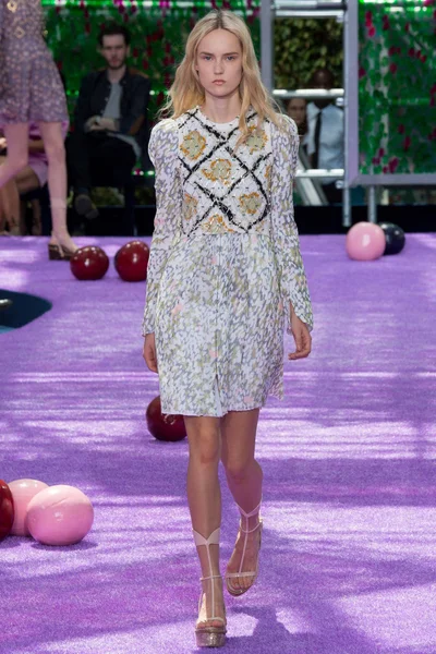 Look 29